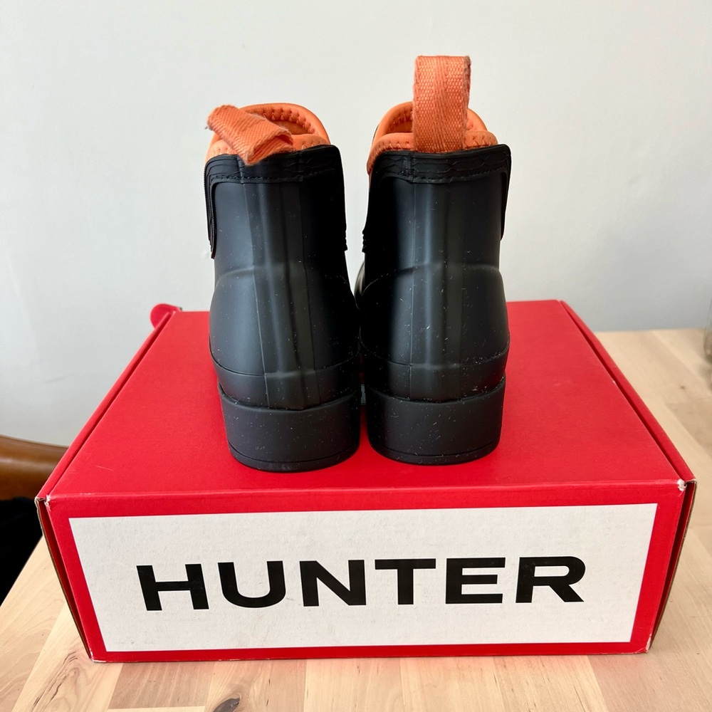 Hunter “Play” line, Chelsea rain boots. New in box, never worn - Picture 4 of 8